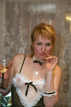 Drunken Wife's Erotic Posing — photo 23