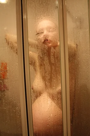 Naked Ballerina Posing at Home — photo 30