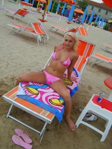 Блондинка на отдыхе в Италии - фото #5