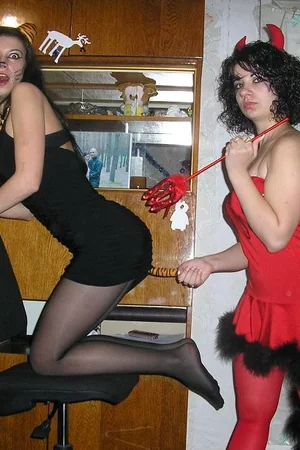 Young Pretty Sexwife — photo 19