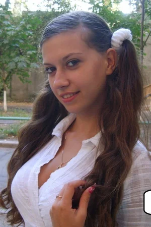 Young Pretty Sexwife — photo 31