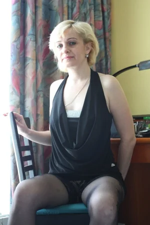 Erotic Mature Blonde — photo 1
