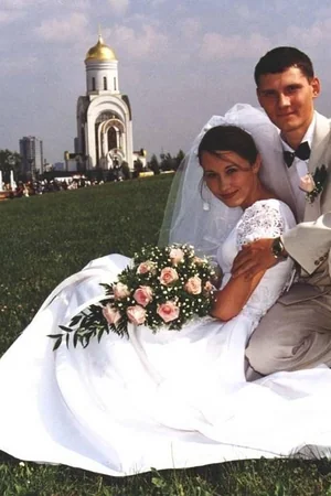 Happy Young Wife — photo 1