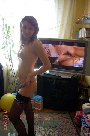 Happy Young Wife — photo 26