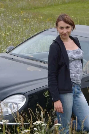 Happy Young Wife — photo 34