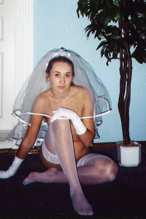 Happy Young Wife — photo 5