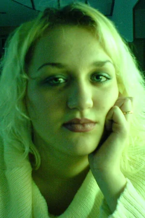 Shy Blonde Flashes Nice Boobs — photo 23
