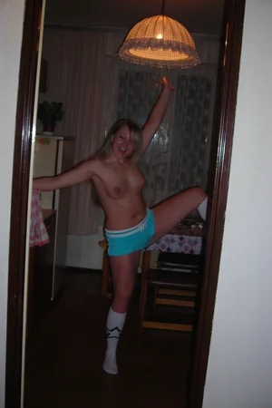 Slim Lady Loves to Play Dirty — photo 34