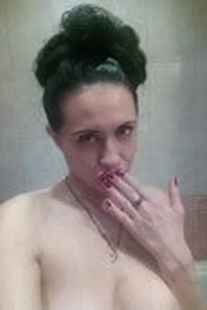 Pretty Brunette Flashes Boobs After Shower — photo 11
