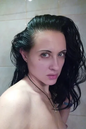 Pretty Brunette Flashes Boobs After Shower — photo 15