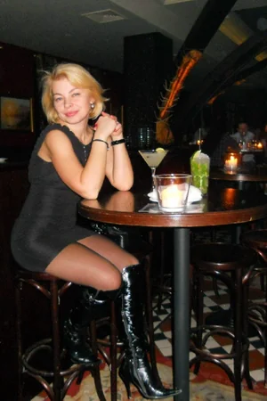 Sexy Blonde Lady — photo 26