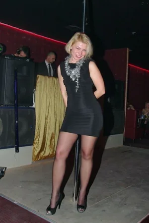 Sexy Blonde Lady — photo 31