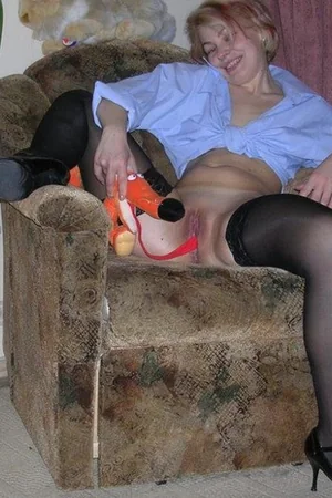 Sexy Blonde Lady — photo 8