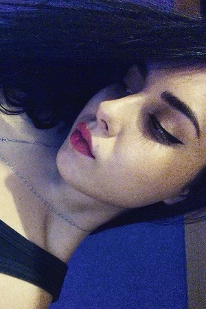 Pretty Brunette Works as Webcam Model — photo 14